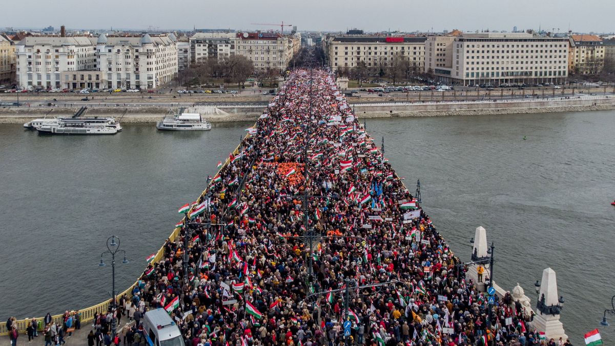 Óriási tömeg várható június elsején Budapest utcáin