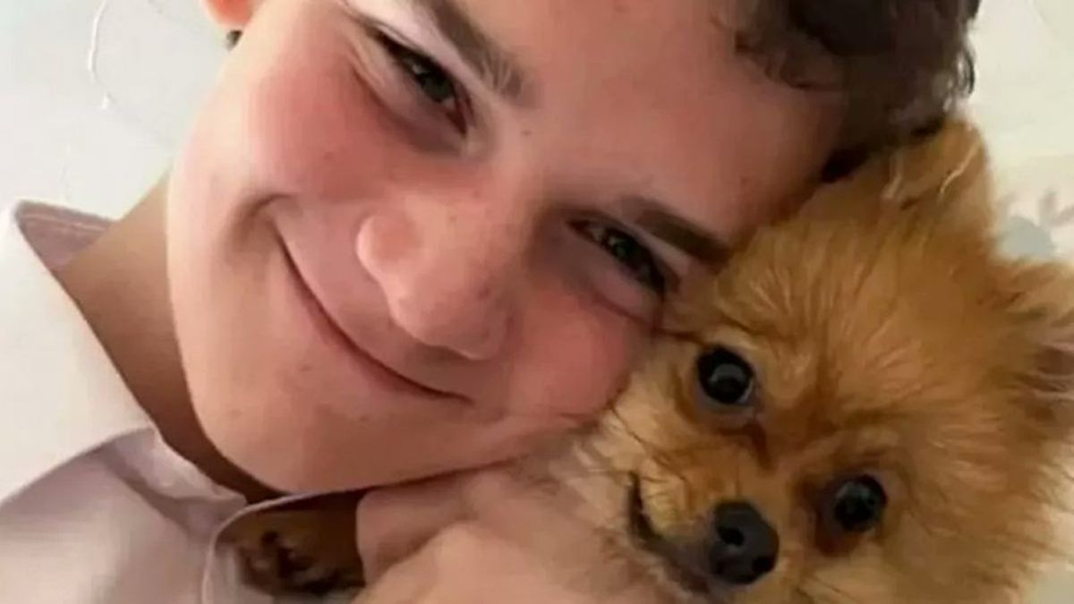 Mély fájdalom: Halált hozott a pályán – Elhunyt egy 14 éves fiú a focimeccsen