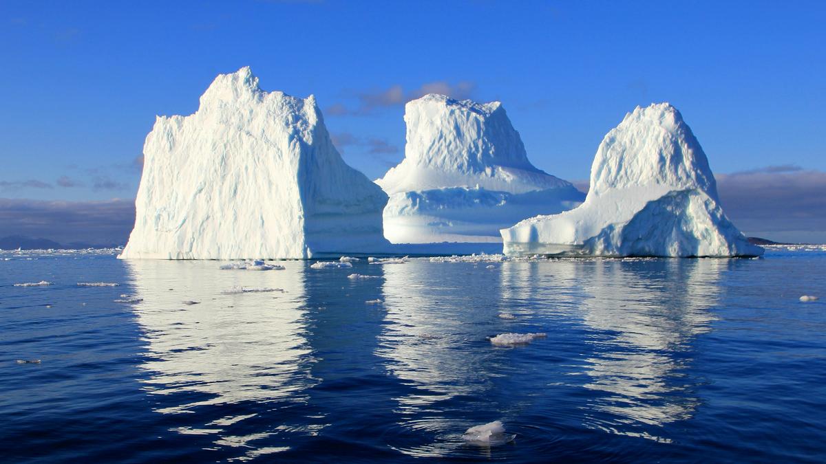 Egyre nagyobb fenyegetés: Újabb hatalmas jéghegy szakadt le az Antarktiszról a világ szeme láttára
