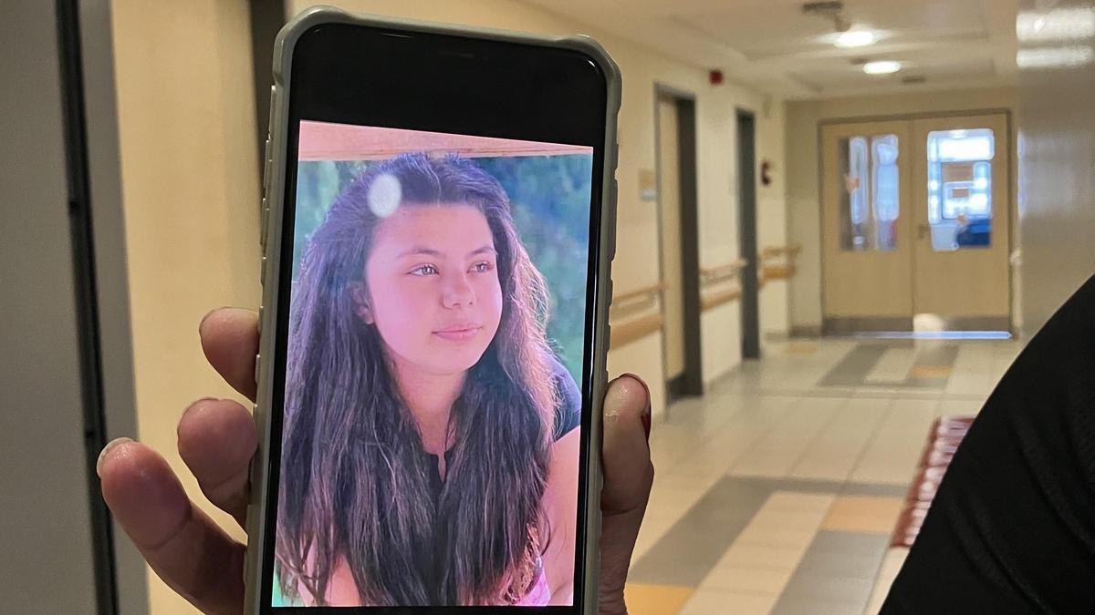 Bőnyi iskolai késelés áldozatának megrázó visszatérése: Mirella története a tüdőjén elszenvedett támadás után