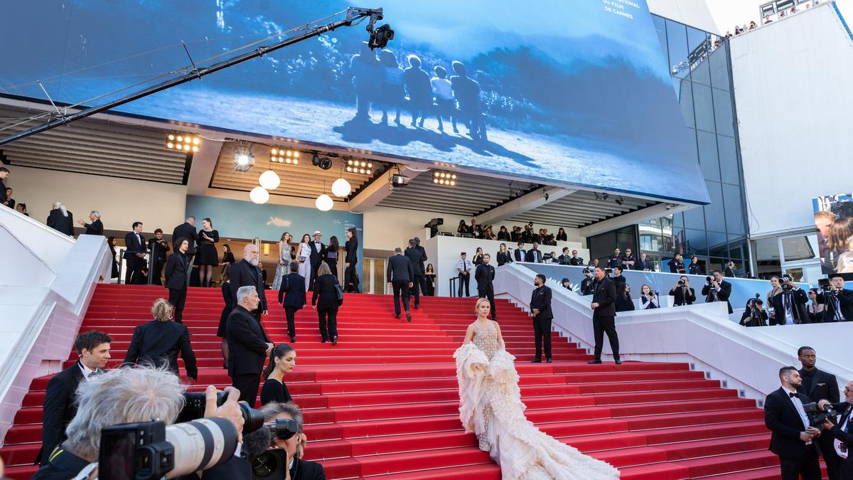 A cannes-i Filmfesztivál veszélyeztetett: az esemény bejáratát lezárták a bombafenyegetés miatt.