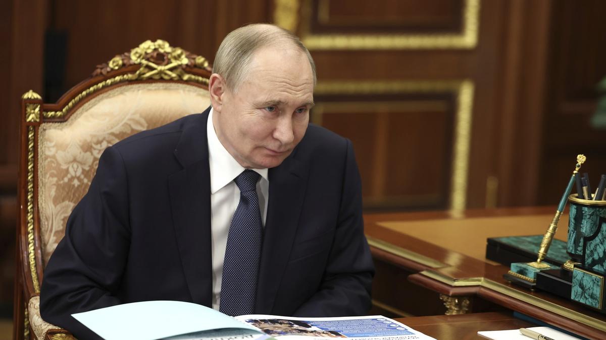 Putin kíméletlen lépései: Több vezető leváltása a védelmi minisztériumban