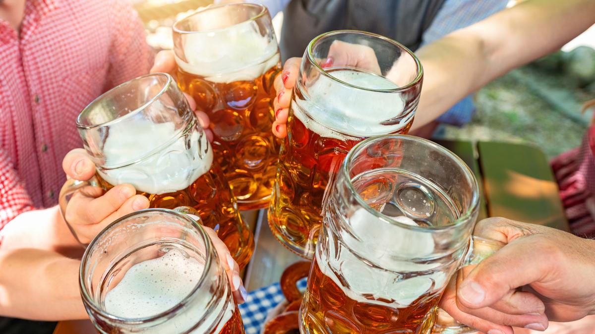 Figyelem! A német sör! Vasöklű nedü a futballrajongók körében