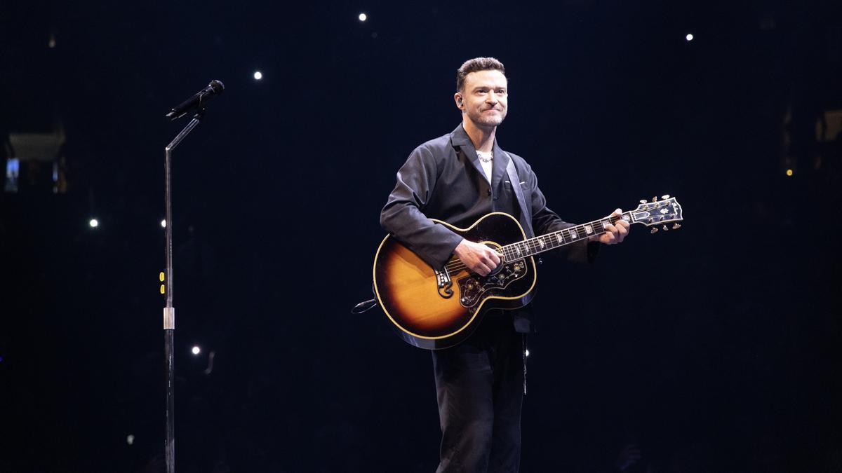 Az újrakezdés művészete: Justin Timberlake visszatér színpadra a nehézségek ellenére