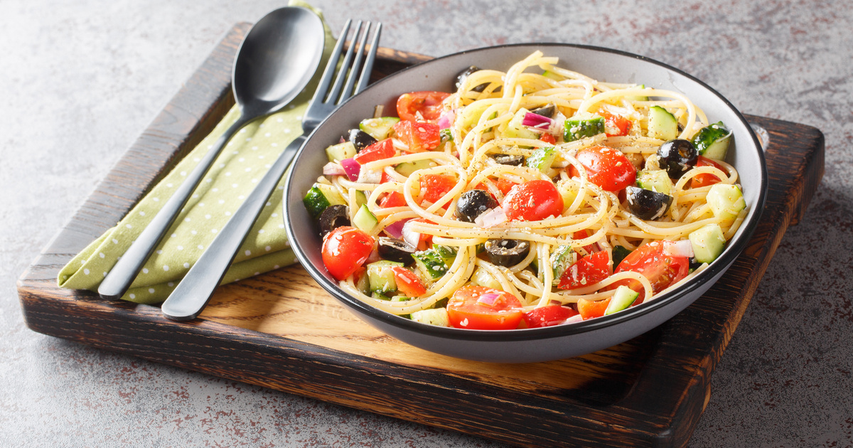 Fodulj a konyhába: Ínycsiklandó fokhagymás spagetti friss zöldségekkel