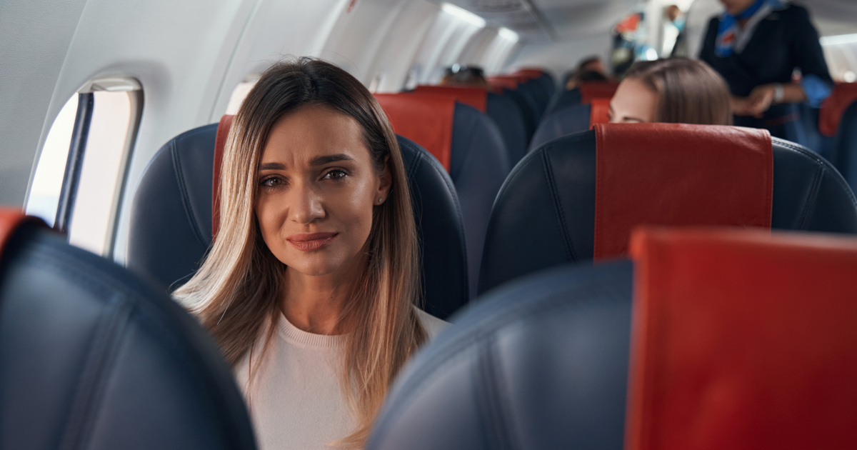 Nők biztonsága érdekében: Nők mellé ültetik a repülőkön