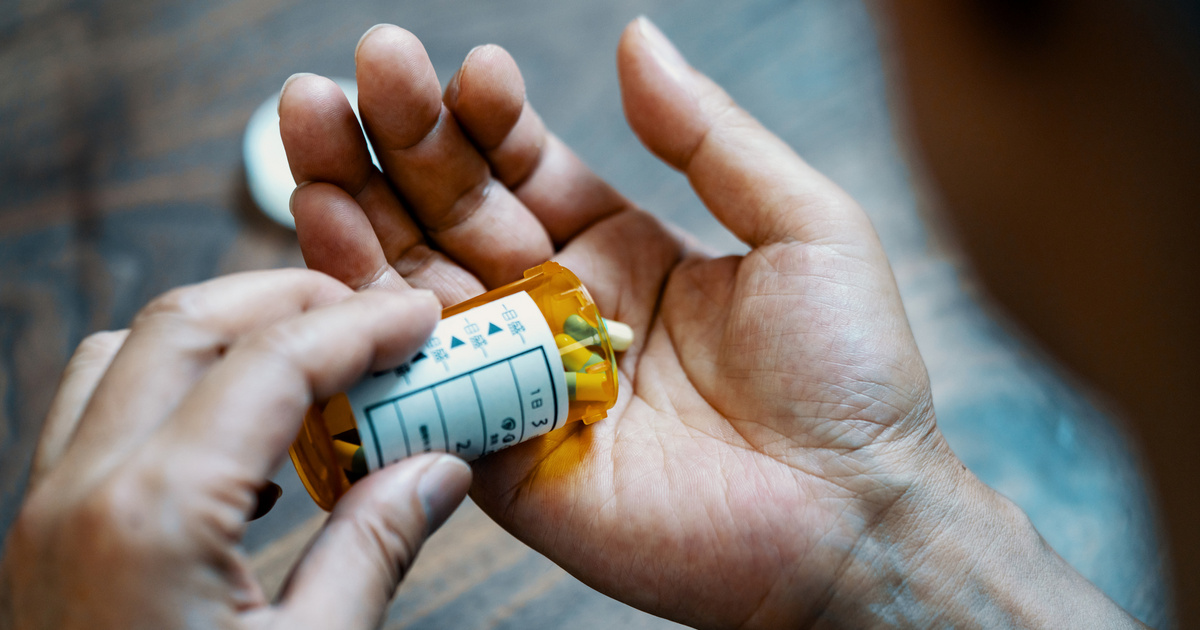 Fehér porral szennyezett gyógyszer visszavonása: újabb biztonsági kockázat a gyógyszerpiacon