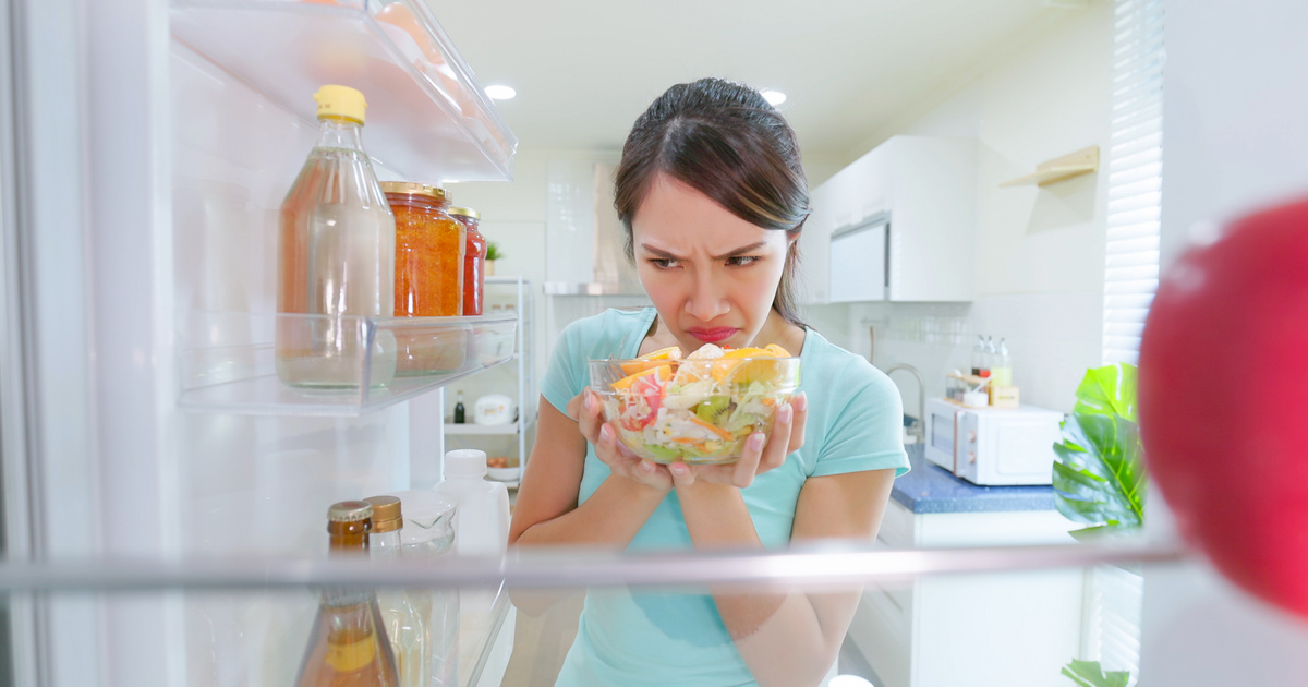 Hogyan kerüld el, hogy a hűtőszekrényed rossz szagú legyen – 8 szokás, amit jobb kerülni