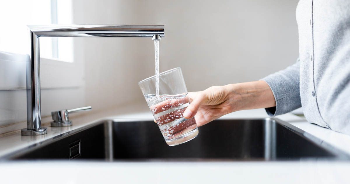 Az Örömmel Allevedő Víz: A Nem Minden Víz Fogyasztása Biztonságos Lektorát