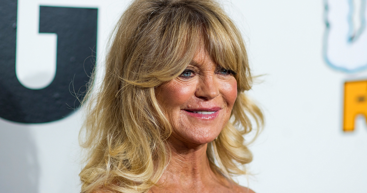 Goldie Hawn 78 évesen is ragyogóan szép fürdőruhában Görögországban Kurt Russell-lel