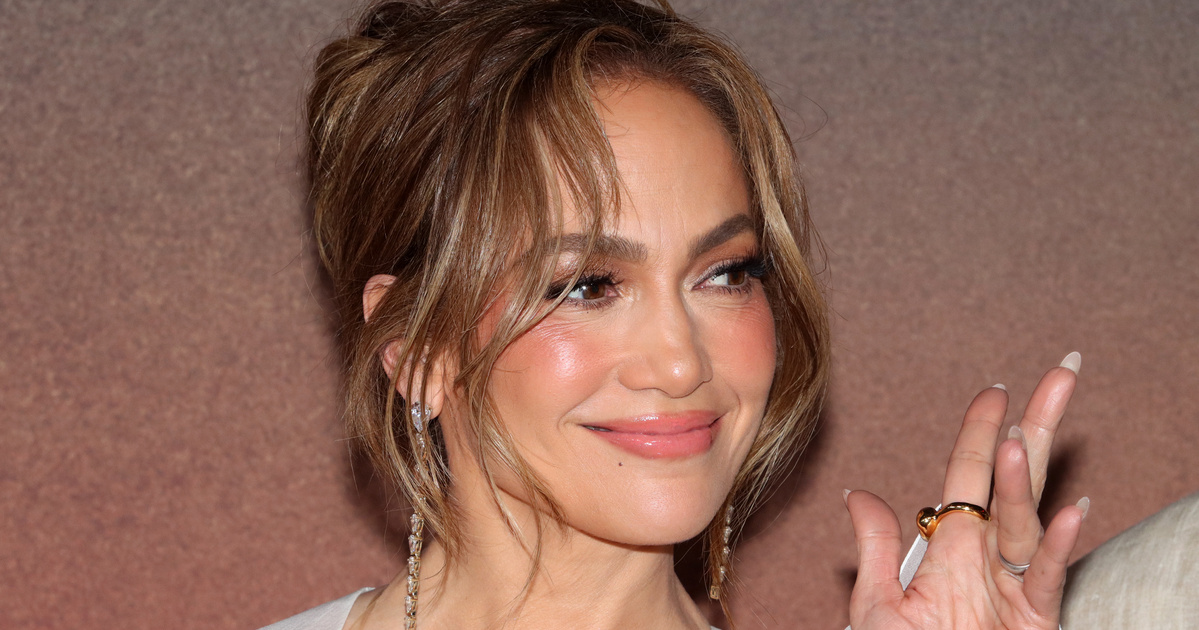 Felfoghatatlan: Jennifer Lopez meglepte a stábot egy szexjelenet előtt, a férfi kolléga is ledöbbent