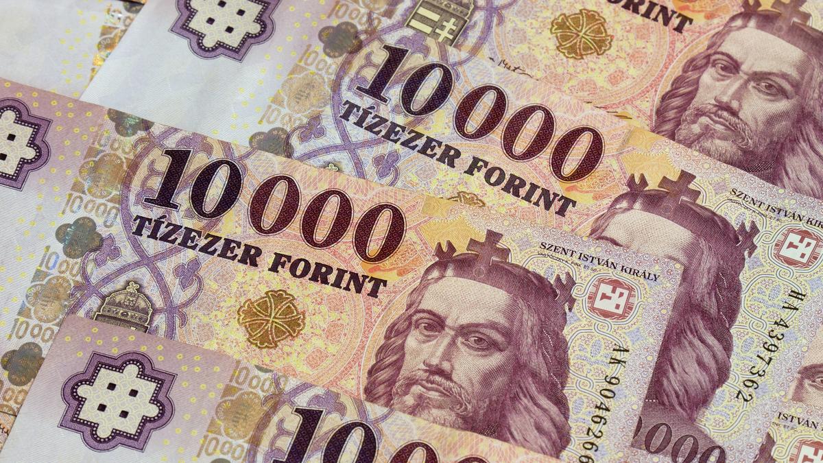 Az eredmények hatása: forint zuhanás és tőzsdei stagnálás a választás után