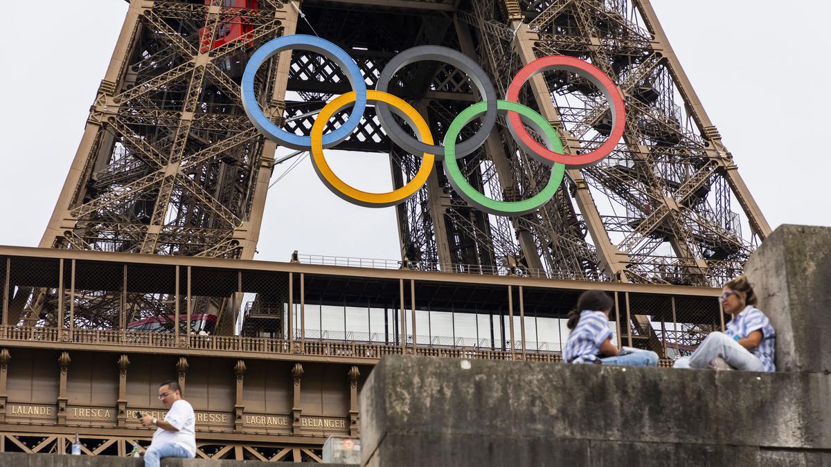 Drasztikus áremelés az olimpia előtt: Az Eiffel-torony belépőjegyeinek ára szélsőségesen emelkedett