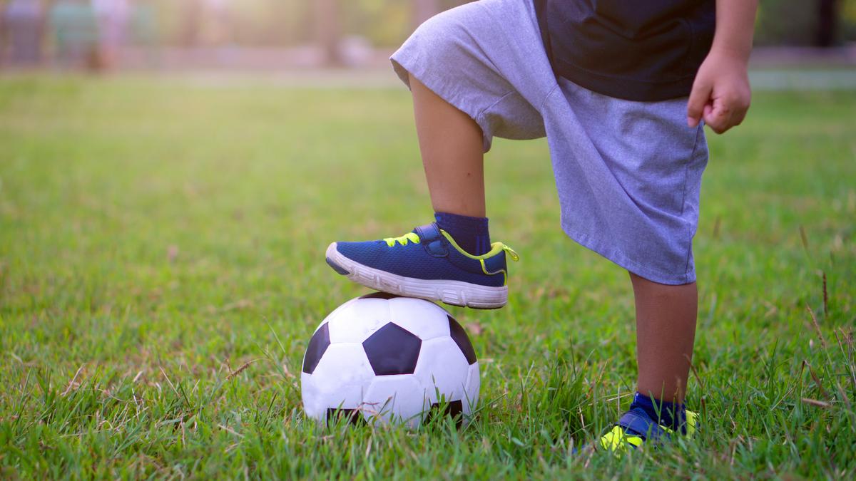 Botrányos cselekedet: 12 éves fiú focilabdát rabolt Budapesten és javítóintézetbe kerülhet
