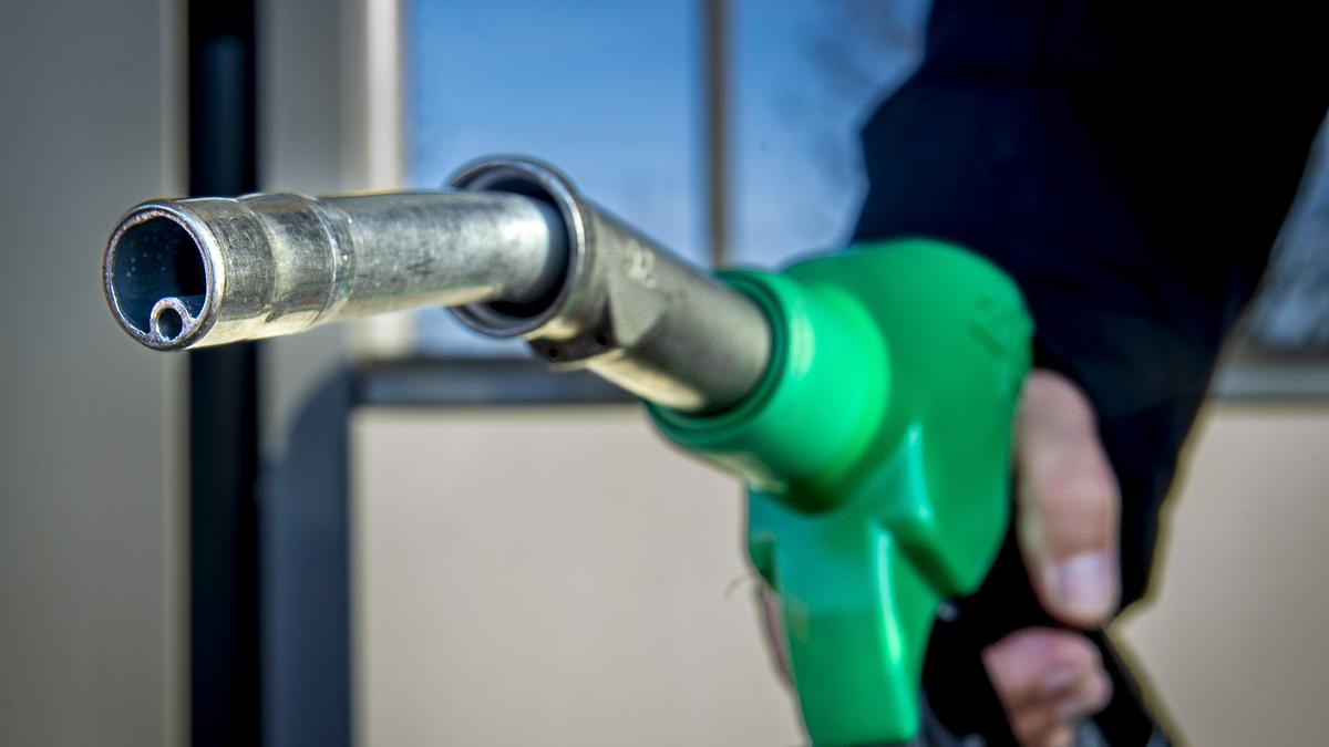 Figyelmeztetés: Szombaton újra emelkedik az üzemanyag ára