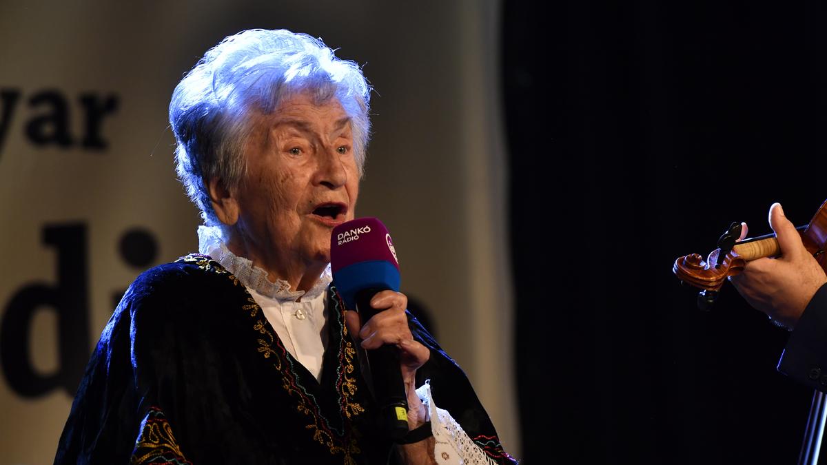 Rendkívüli esemény rántotta el a földet a nótakirálynő alól: Madarász Katalinnek 90 évesen újra kell tanulnia járni