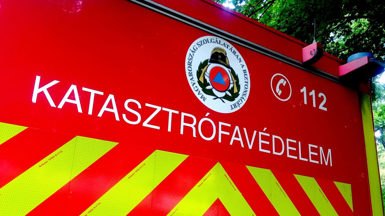 Fatalitás a főúton: Frontális ütközés, teljes útlezárás