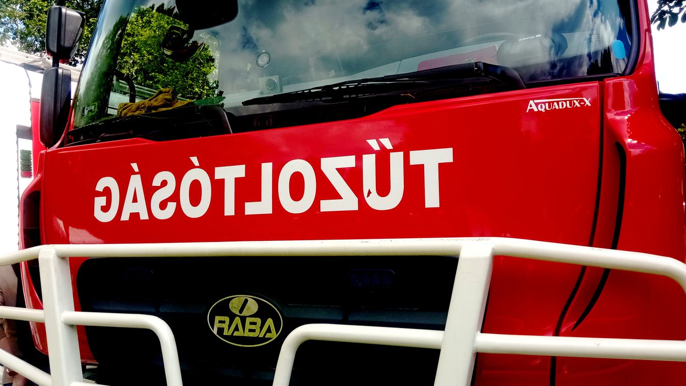 Több száz tűzoltót riasztottak brutális pusztítás miatt Magyarországon