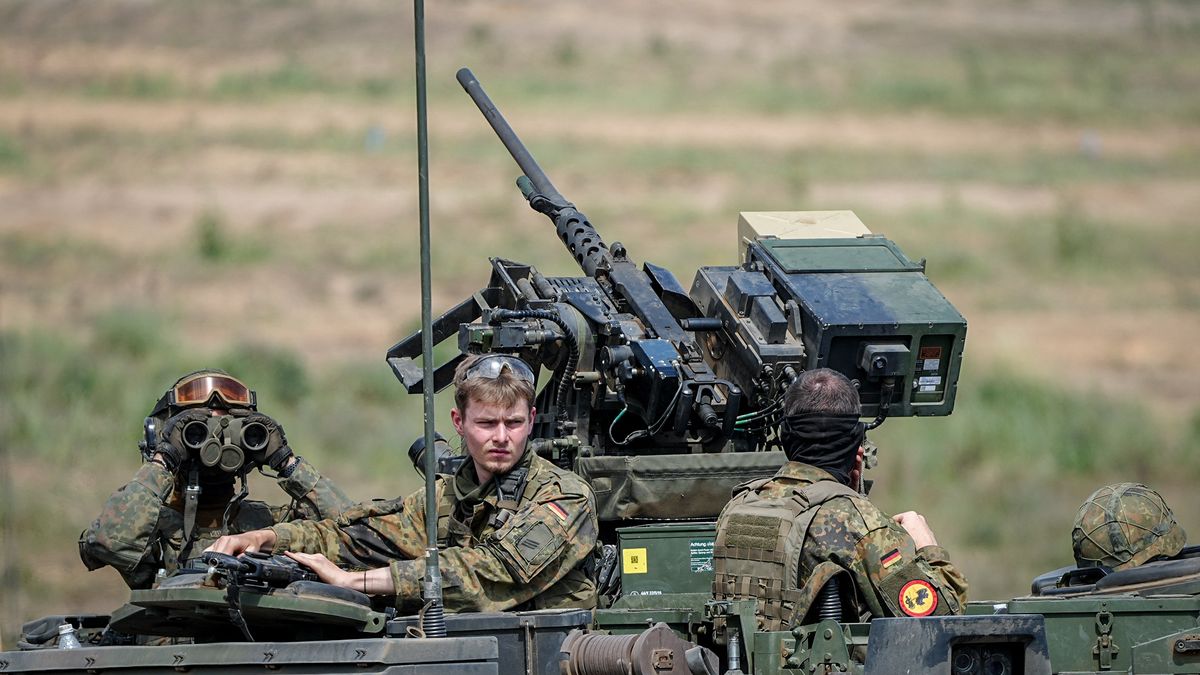 Németország újra fegyverekbe szól: a sorkatonaságot ismét bevezetnék