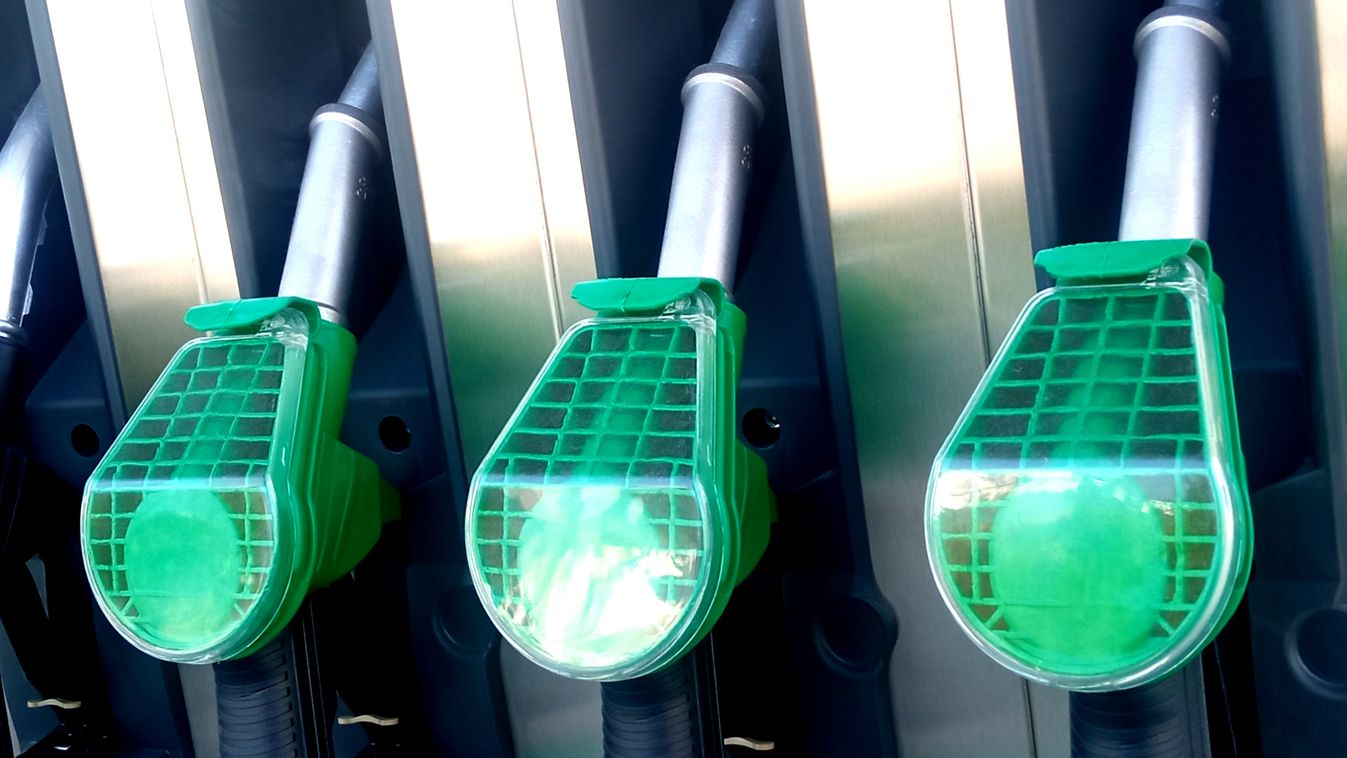 Az autósok rémálma: emelkednek az üzemanyagárak a benzinkutakon