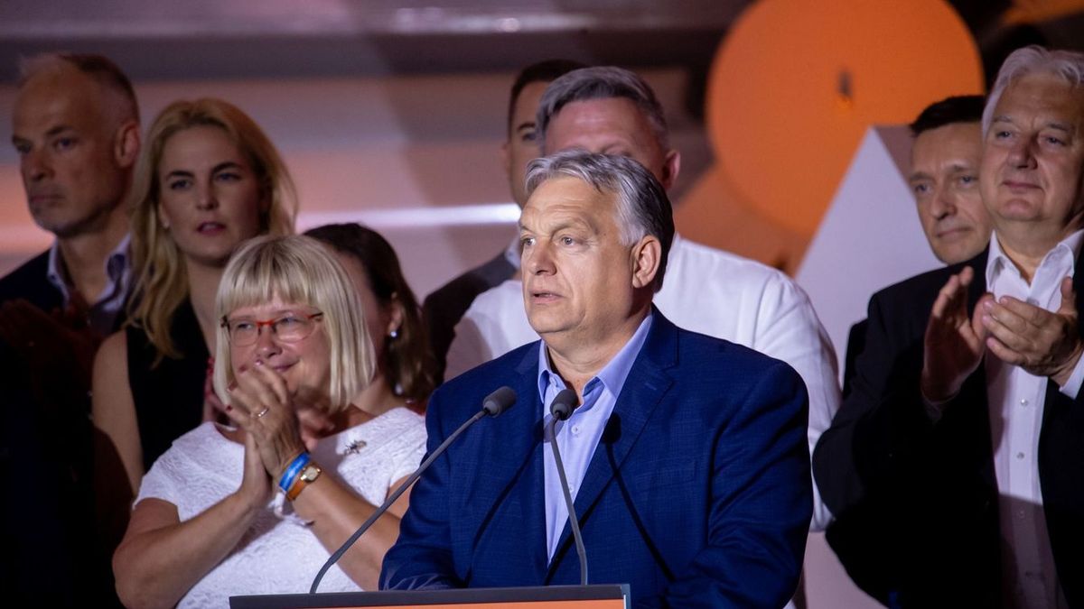 A Fidesz fölényes sikerének címe: "A Fidesz diadalmas győzelme