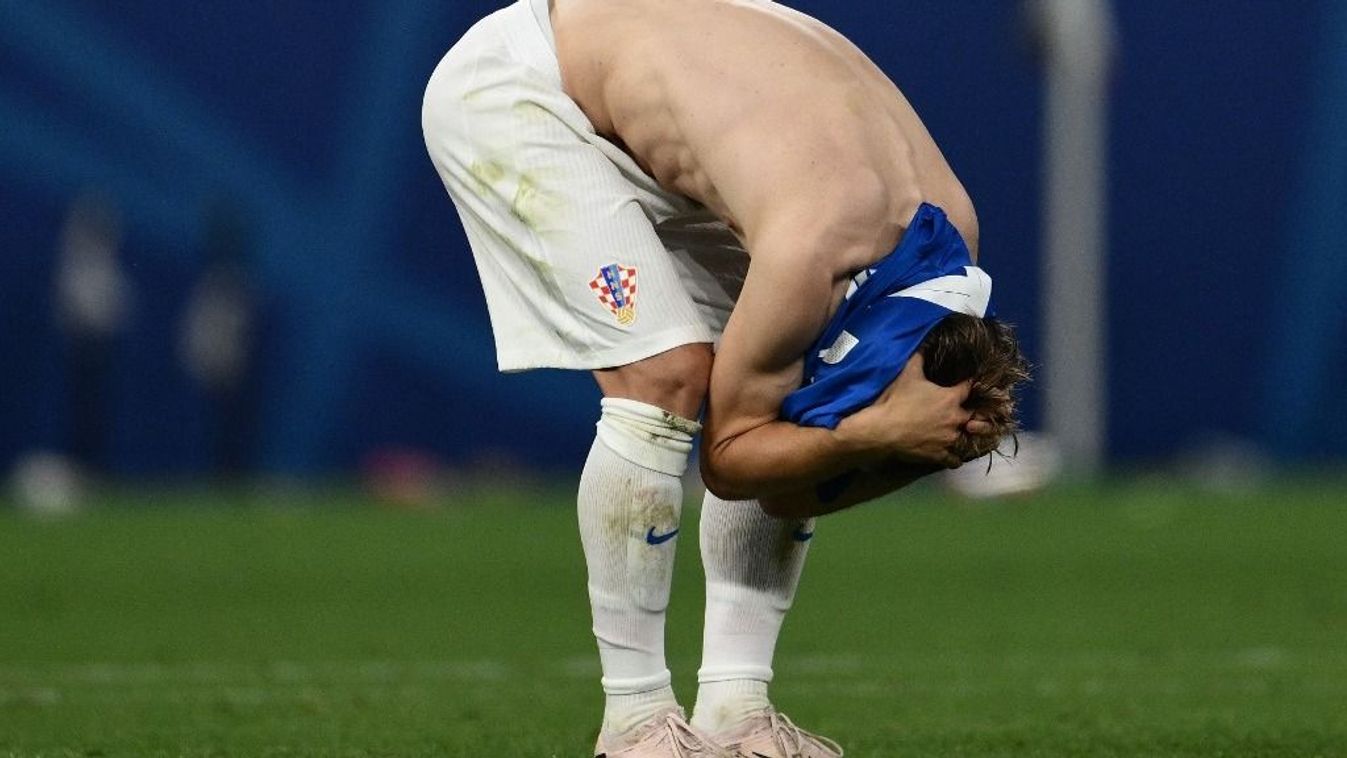 Módricot elérte a sírás, az UEFA még tovább bántotta