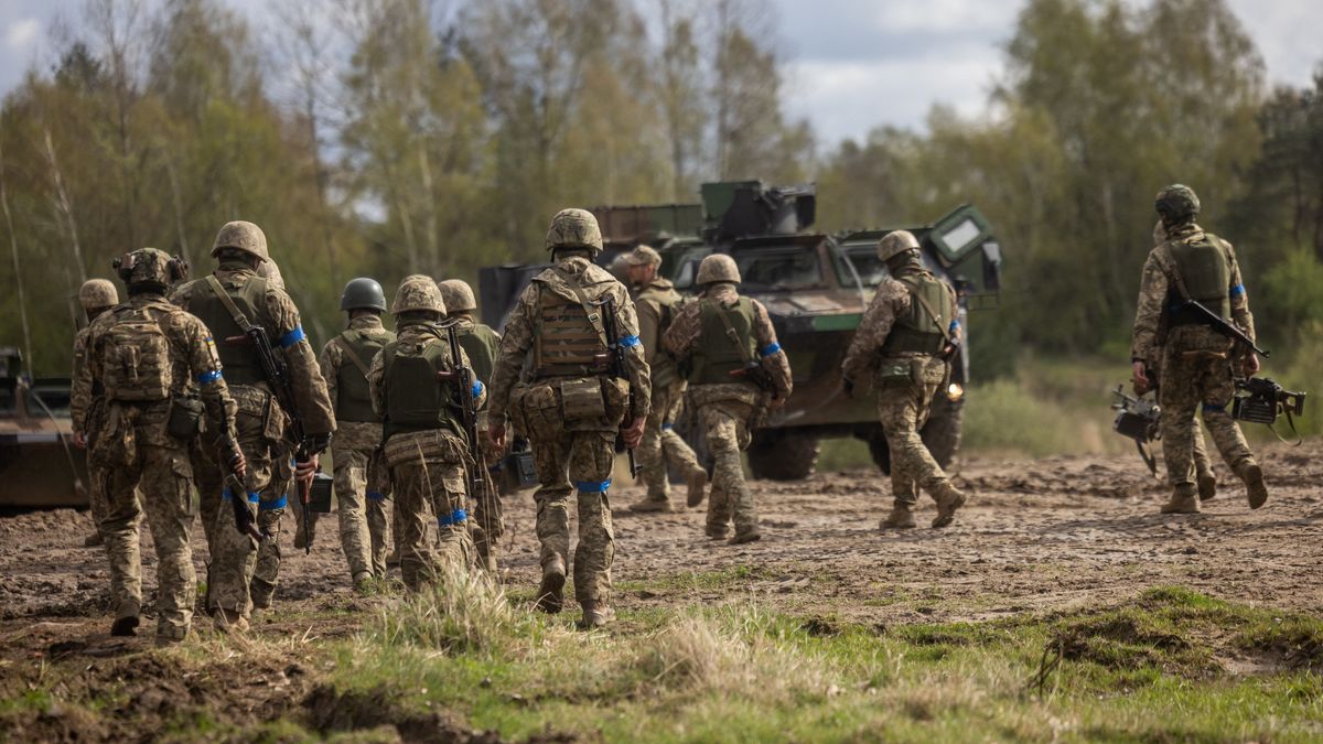 Az orosz-ukrán front intenzívebb küzdelmekre készül; elképesztő égi jelenség Magyarországon