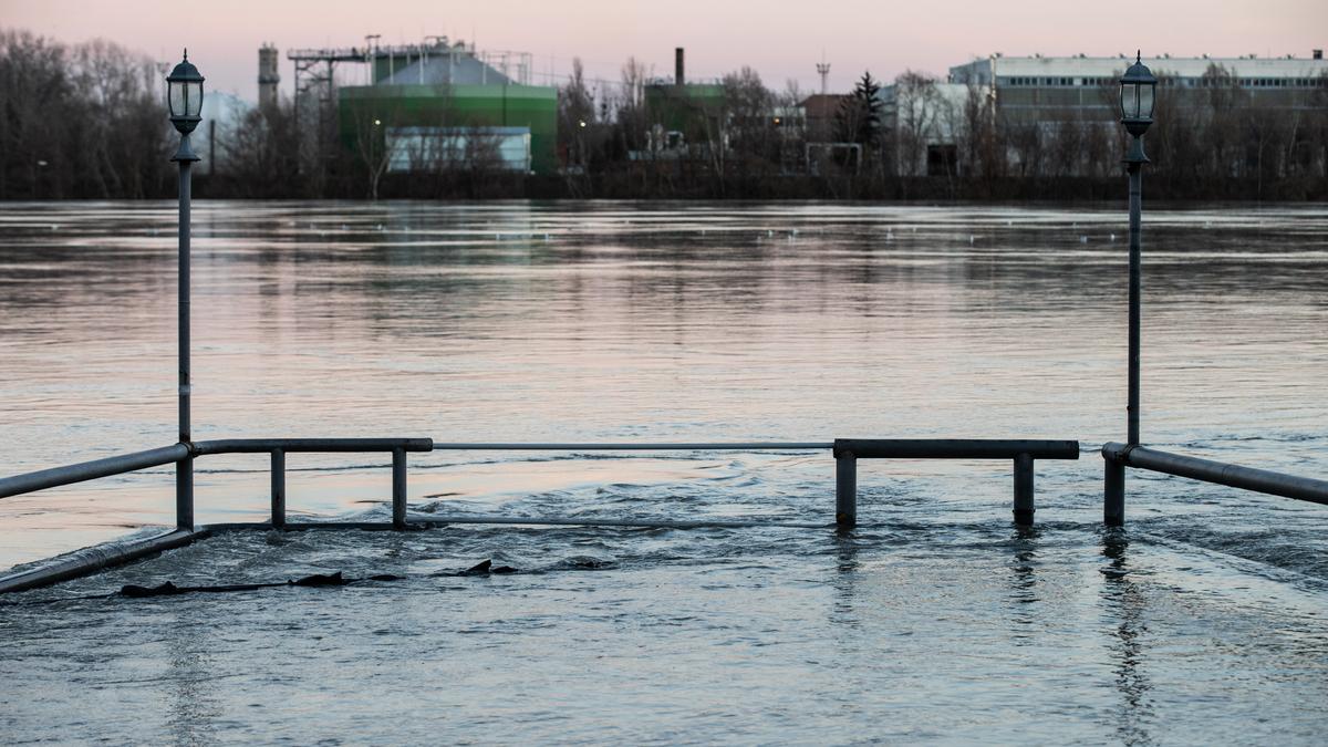 Árvízi készültségben: 500 kilométeren fenyeget az árvíz az országban