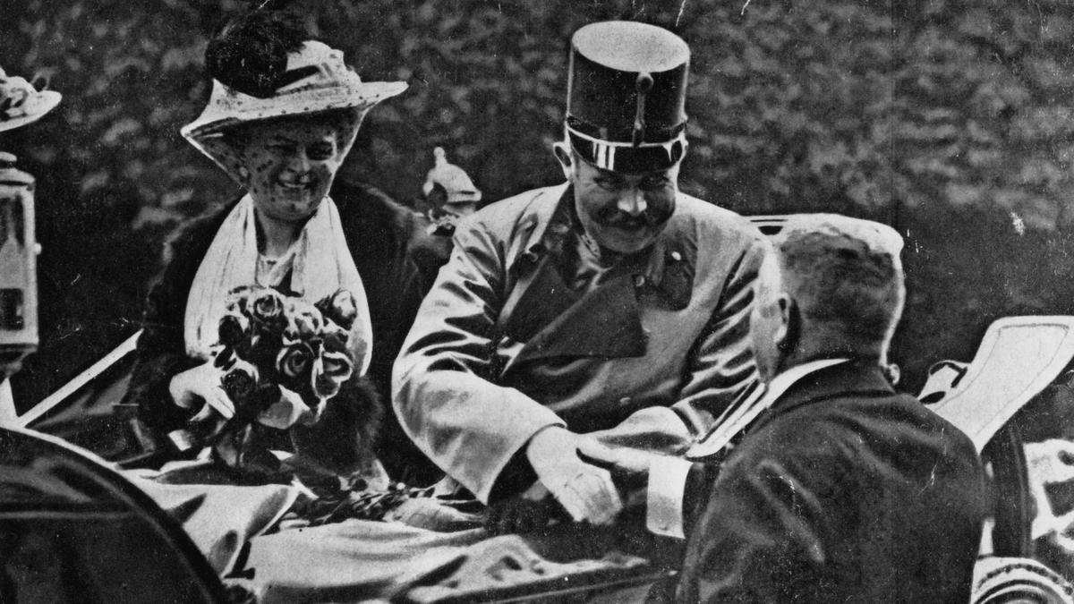 Az Eszement Esemény: Ferenc Ferdinánd merénylete és az első világháború kitörése