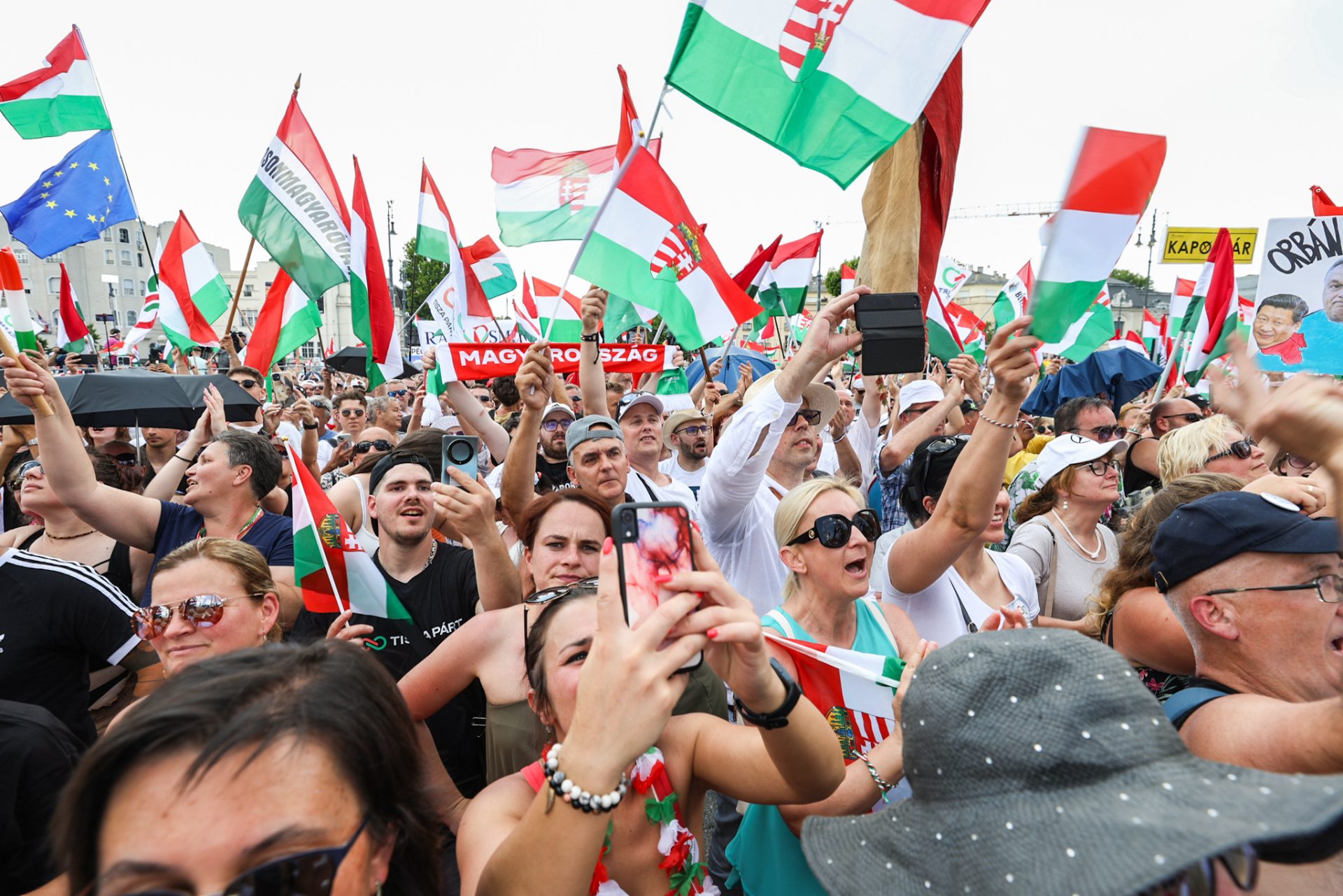 Magyar Péter radikális változásokat hoz: minimálnyugdíj és euró bevezetése a Tisza Párt ajánlatában