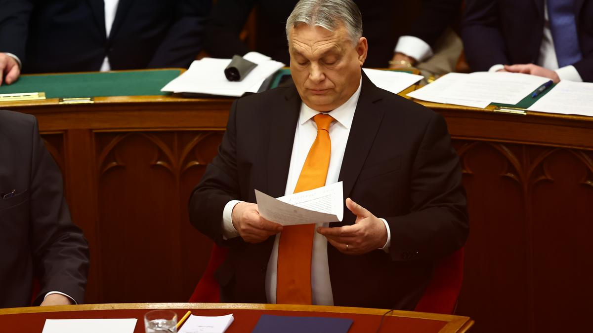 Parlamenti vita Orbán Viktor részvételével: hétfőn és kedden tárgyalják a témát