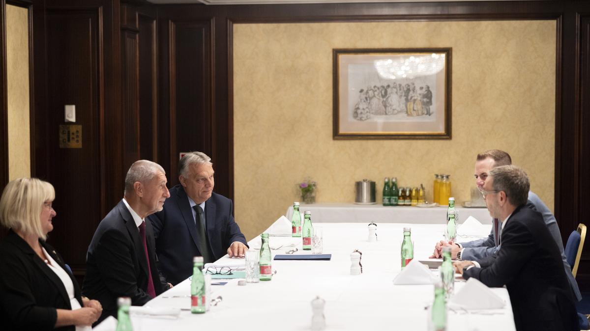 A történelem fordulópontja: Orbán Viktor új szövetségi kapcsolatokat épít az európai politikában