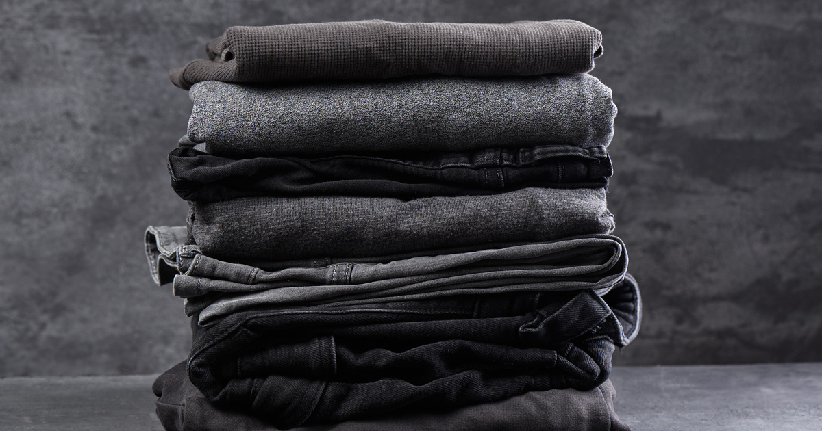 Hogyan őrizd meg a fekete nadrágod színét: Hasznos tippek a mosáshoz