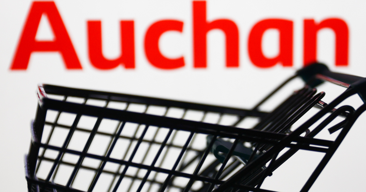 Vigyázz! Az Auchan visszahívott egy gyümölcsös italt, ami allergiás reakciót okozhat