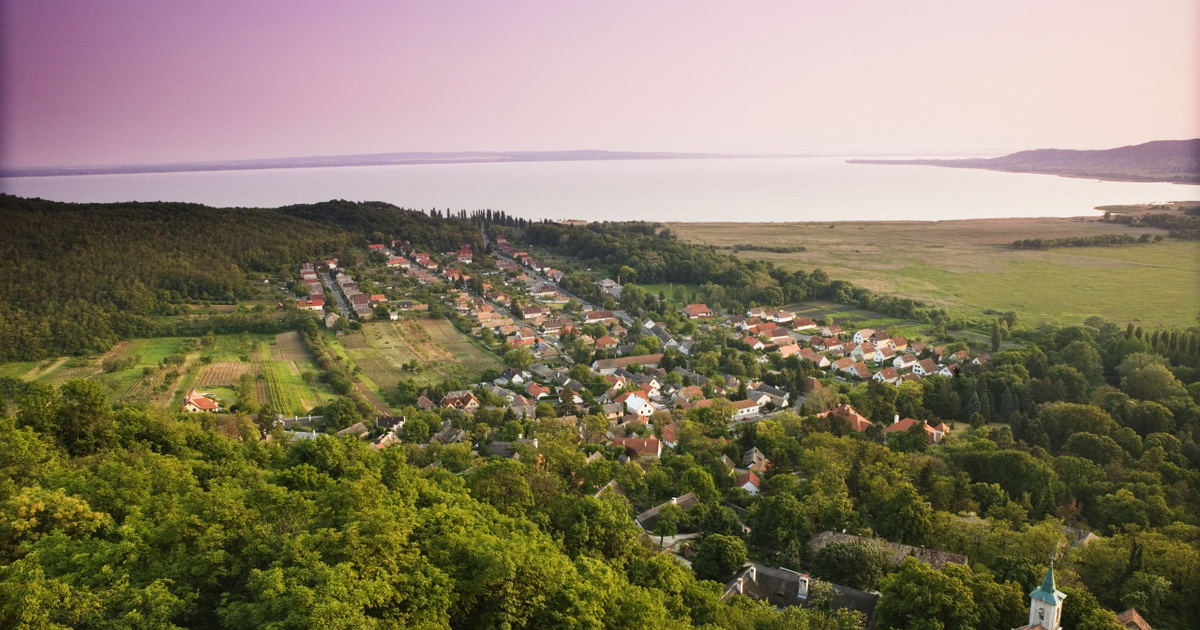 A Balaton környékét sújtó komoly problémára reagál a miniszter aggodalommal