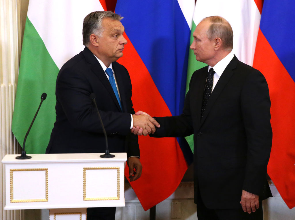 Botrány az EU csúcstalálkozón: Orbánt keményen kritizálták Putyin ügyében