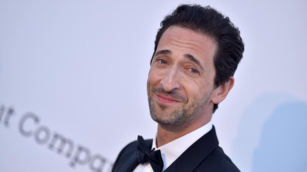 Adrien Brody romantikus pillanatai: elbűvölve kedvesét