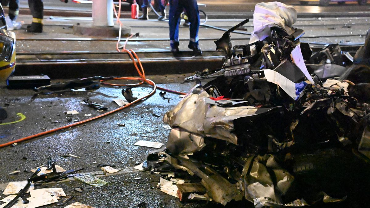 Tragikus baleset a budapesti Árpád-hídon: hárman vesztették életüket egy szembemenő autó miatt