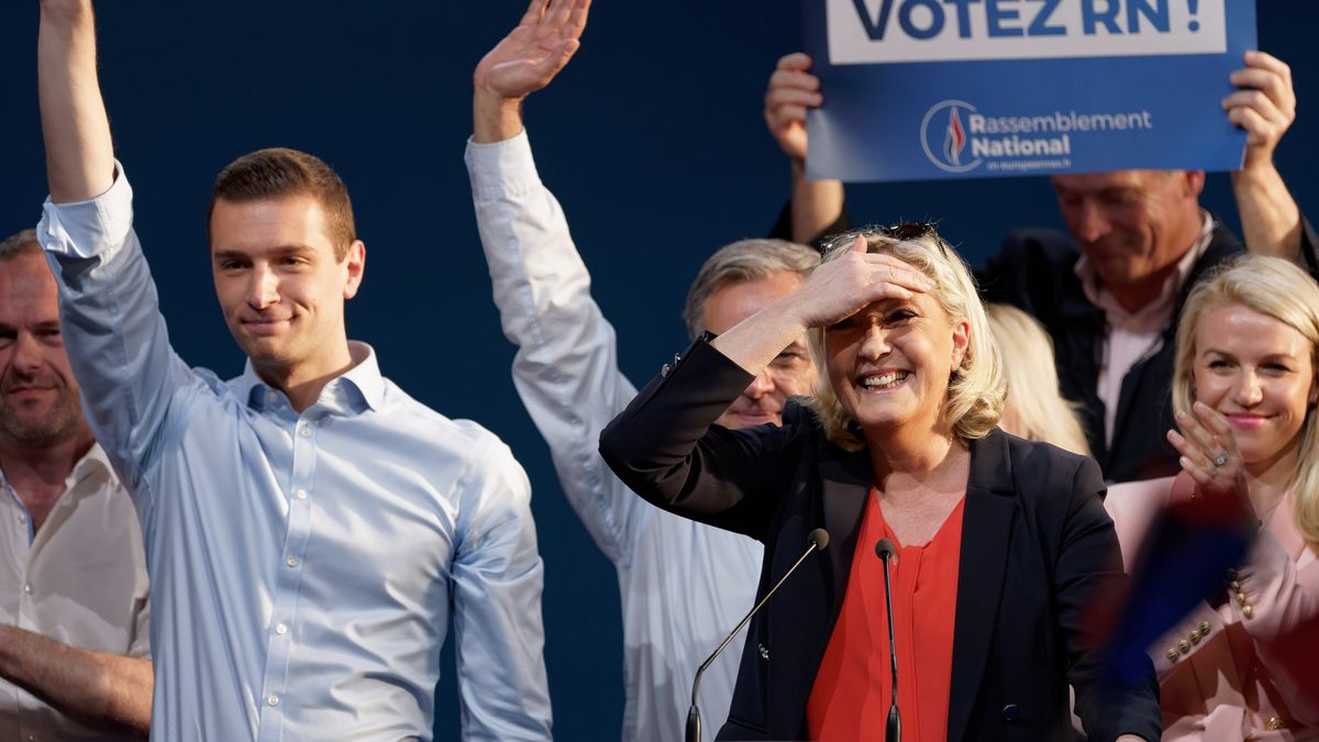 Le Pen pártja fölényesen győzött Franciaországban