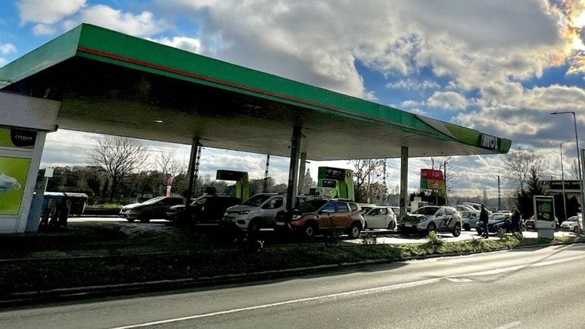A benzinkutak kapzsisága elleni harcindulás: a kormány beavatkozásra kész