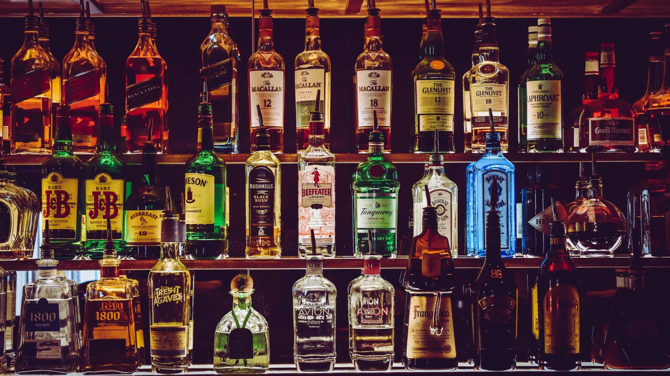 Az “Életveszély a pohárban: Az alkohol hónapokat rabol el tőlünk” címmel.