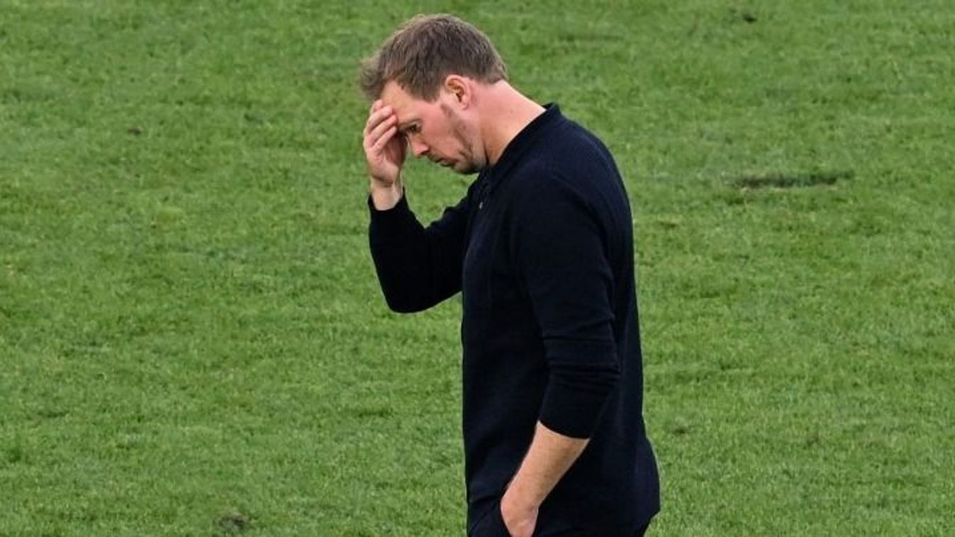 A német válogatott vezetőedzője megtörten értékelte az Európa-bajnokságon való kiesést: könnyek között beszélt az összeomlásról