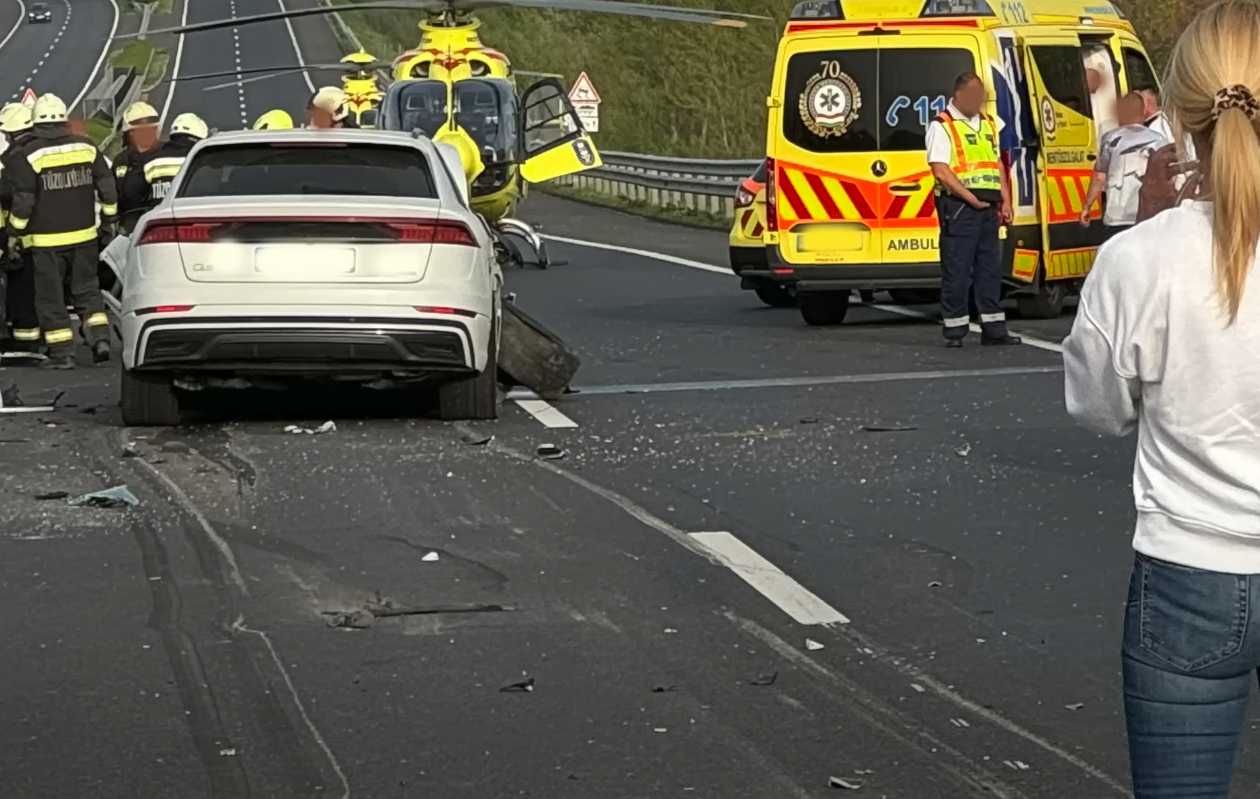 Autós hír: Száguldó Audi vezető 8 autót tarolt le az M7-esen, csak egy olajcsere árával úszta meg a büntetést