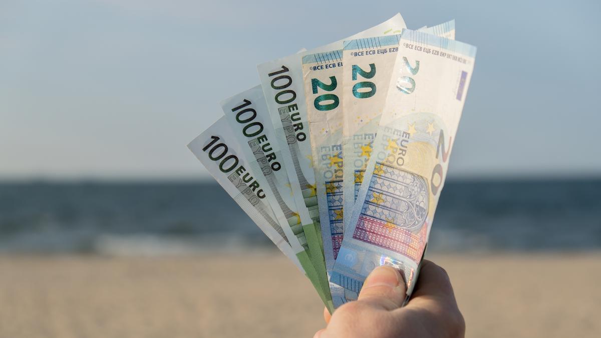 Pénzmegtakarítás nyaralás közben: Hatékony pénzváltási tippek és trükkök!