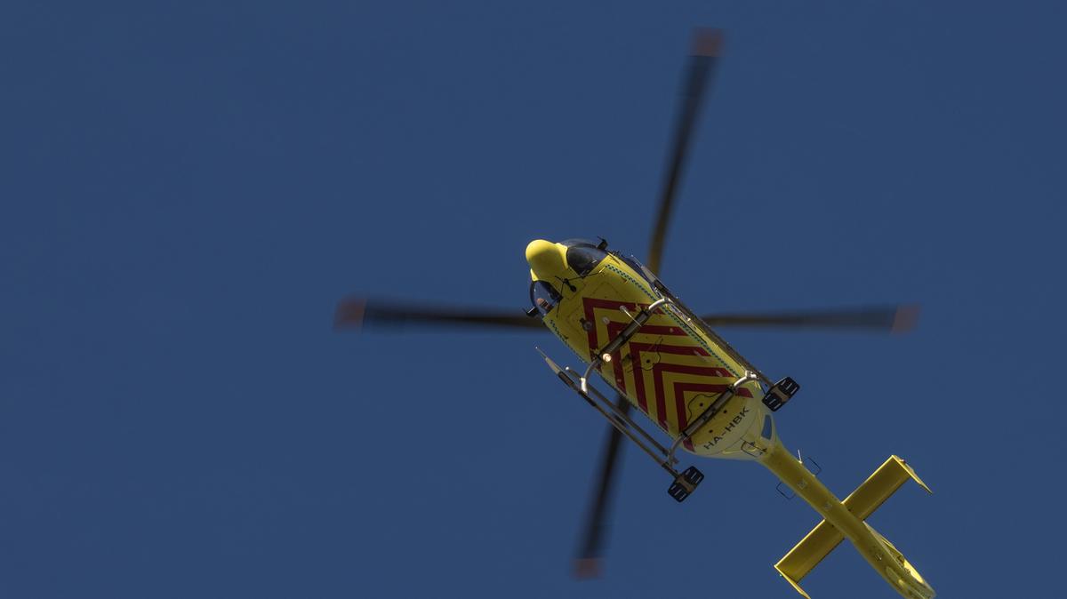 Sokkoló baleset Mezőkövesdnél: Mentőhelikopterrel kórházba szállították az idős nőt