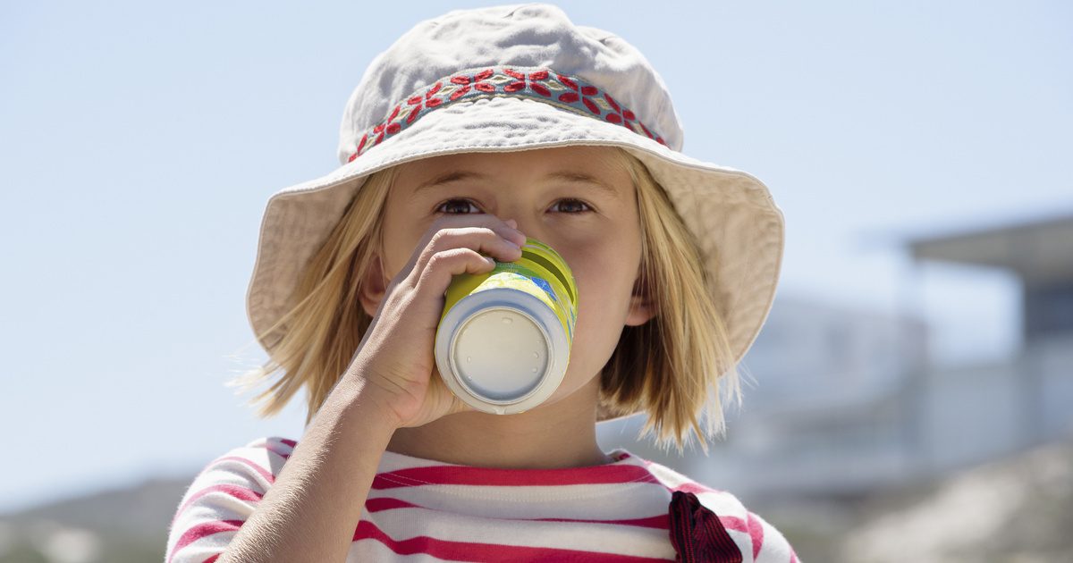 Alkoholmentes gyümölcsös sört iszik a gyerek? Az orvosok szerint ezért veszélyes