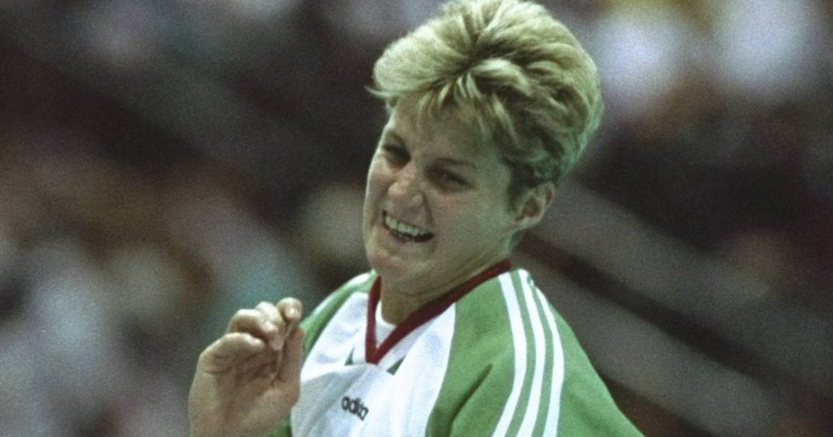 Kökény Bea, a legendás kézilabdázó, esküvői fotón a háromszoros olimpikonnal