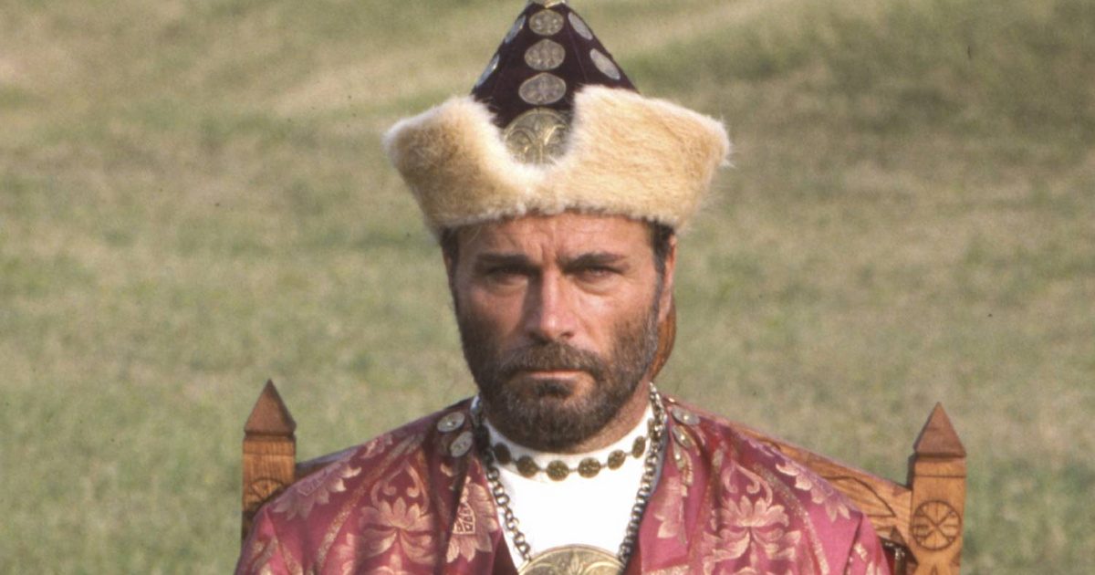 Egy Igazi Klasszikus: Franco Nero a Honfoglalás című filmben 82 évesen