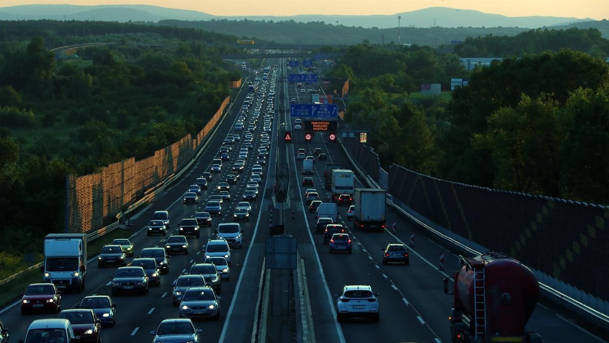 Figyelem! Forgalmi korlátozások és torlódások várhatók az M0-on a hosszú hétvége előtt