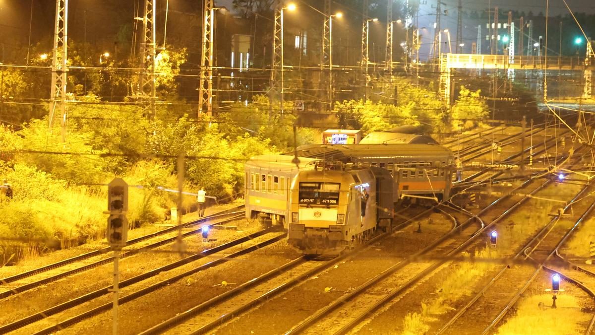 Rendkívüli esemény: Felbukkant felvétel a Keleti pályaudvarnál történt vonatsiklásról